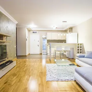 Incity Premium Garden Stay-Central Apartments &Private Terrace דירה בוקרשט
