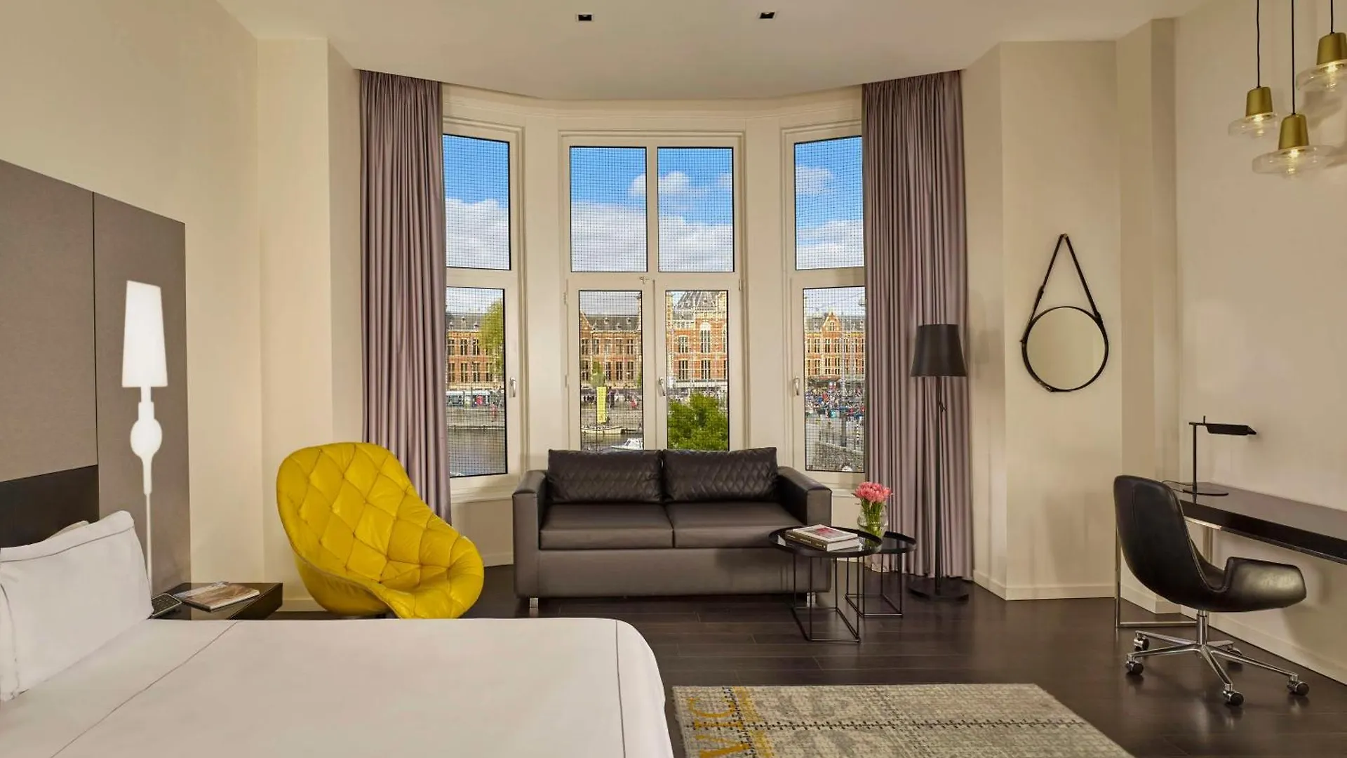 Отель Park Plaza Victoria Амстердам 4*,