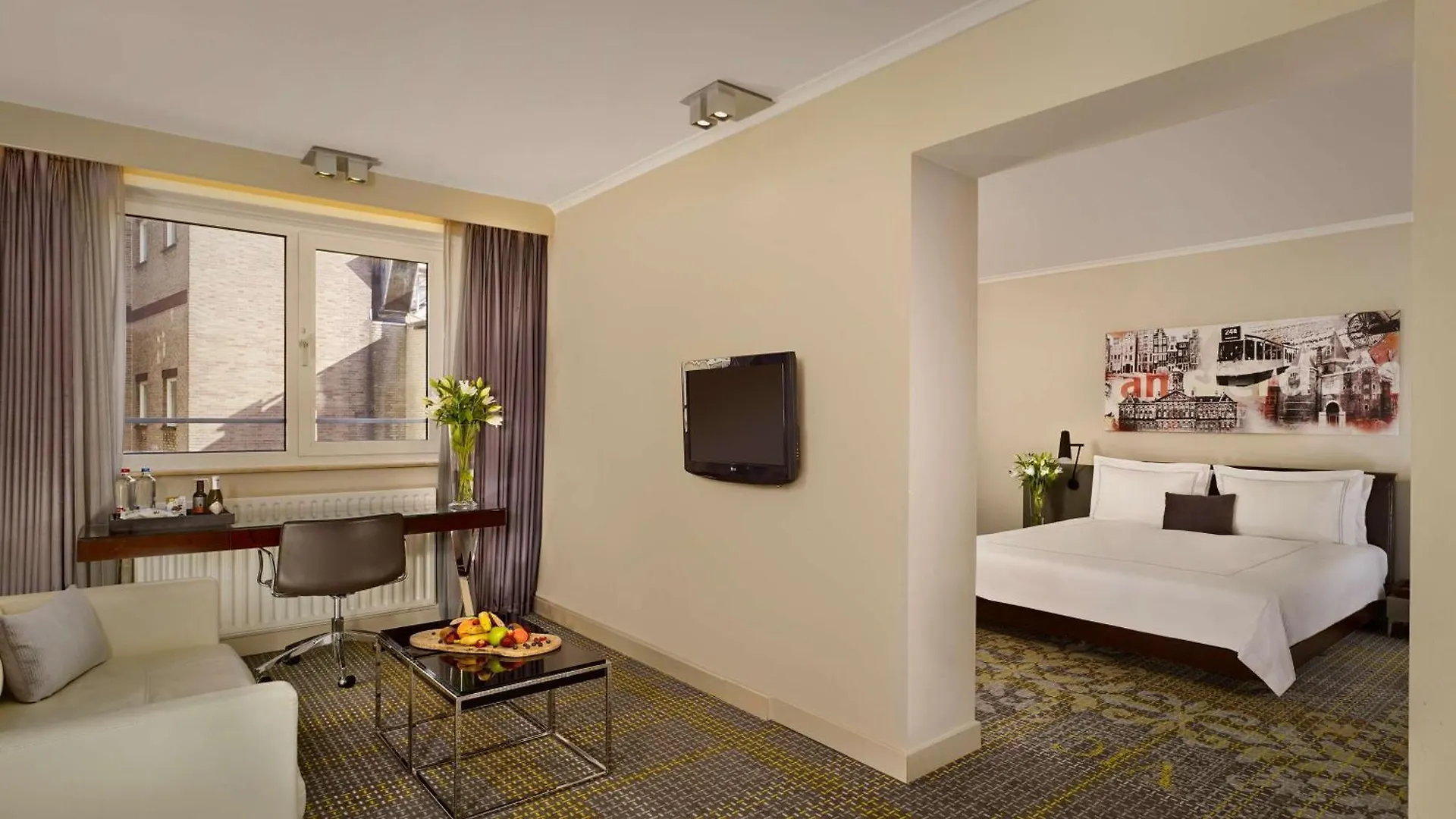 Отель Park Plaza Victoria Амстердам